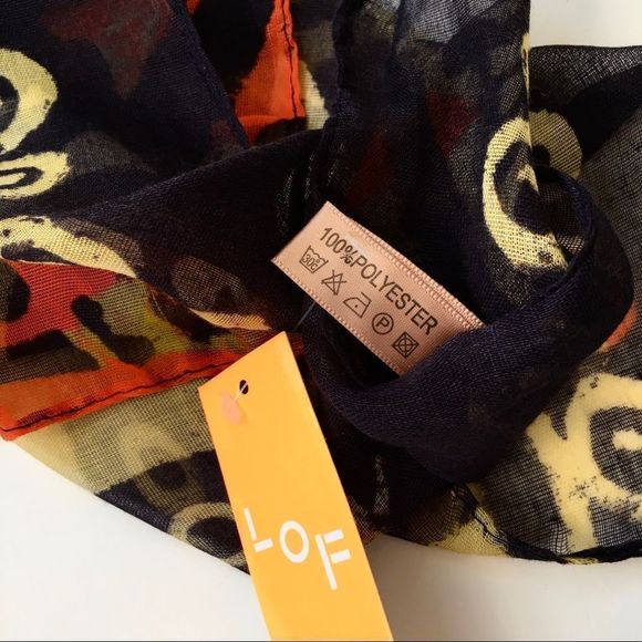 Artsy Tribal Graphic Print Versatile Wrap Scarf, NWT▪️ - Picture 5 of 5